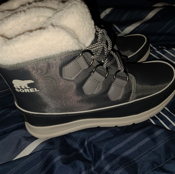 Sorel Boots - Picture 10 of 14